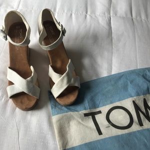 TOMS Ivory Cork Wedge Sandals - Women's 10